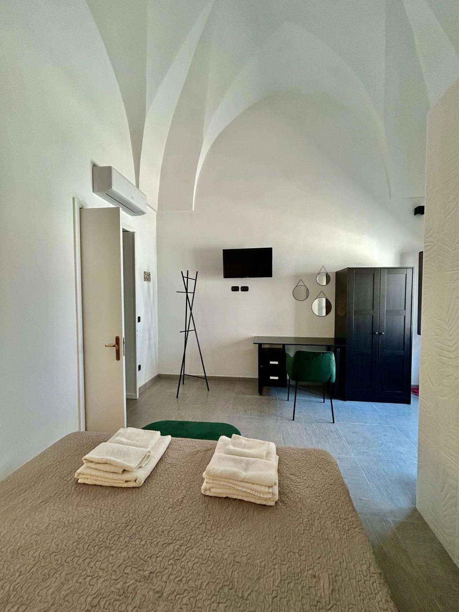 Nonno Uccio Apartment Castri di Lecce ภายนอก รูปภาพ